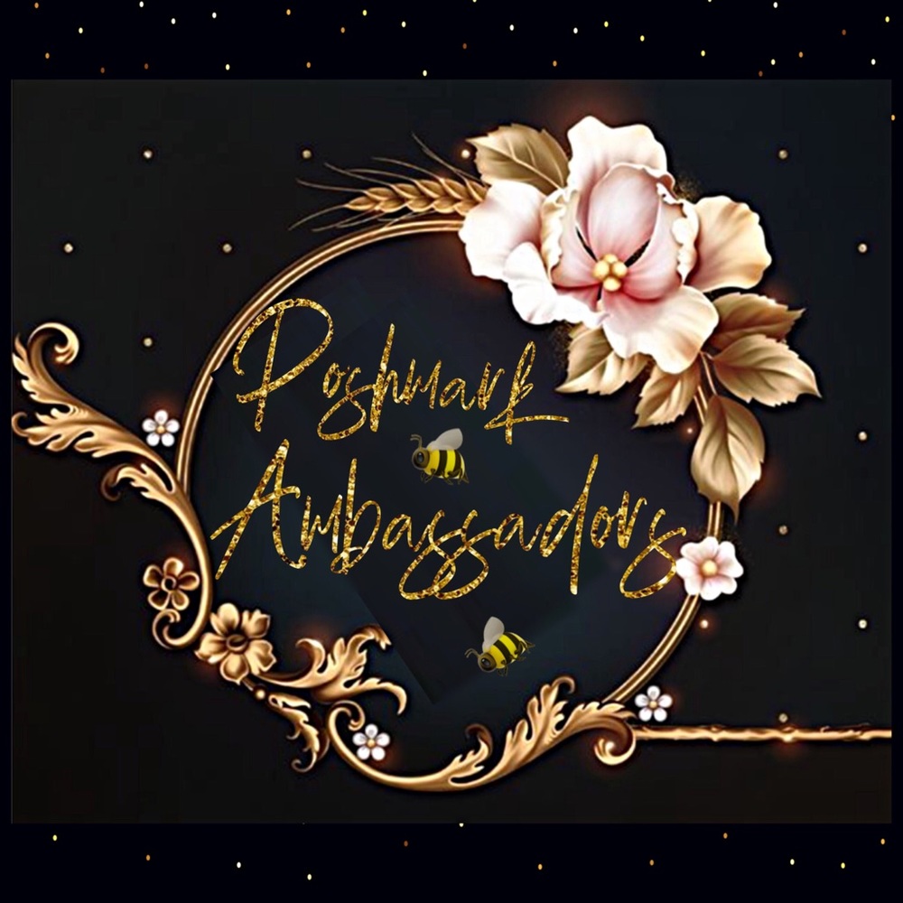 🐝Poshmark•Ambassador’s